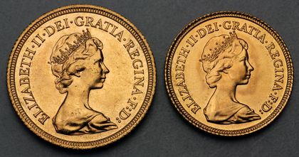 ganzer Sovereign und halber Goldsovereign Elizabeth II